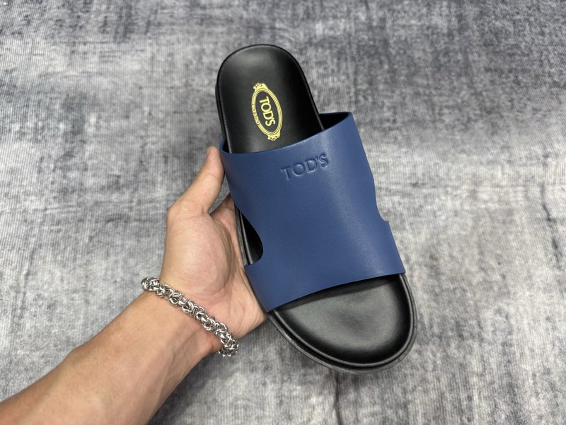 TOD'S 토즈 신규 슬리퍼 001-229168