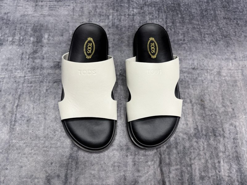 TOD'S 토즈 신규 슬리퍼 001-229169