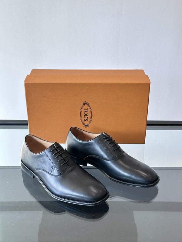 Tod's 남성 원터치 가죽 캐주얼슈즈 001-229173