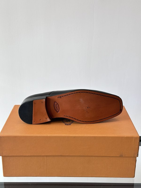 Tod's 남성 원터치 가죽 캐주얼슈즈 001-229173