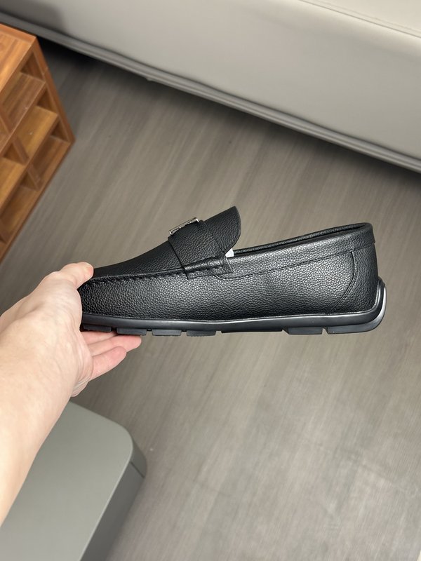 Tods 남성 수입 소 가죽 로퍼 001-229182