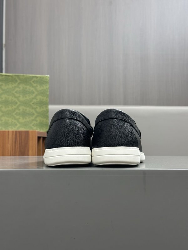 Tods 남성 수입 소가죽 로퍼 001-229187