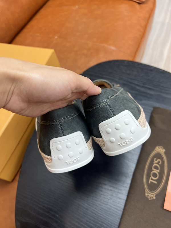 TOD'S 토즈 스웨이드 운동화 001-229200