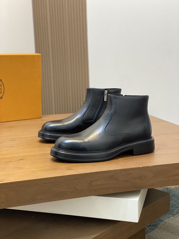 Tods 남성 미들 톱 마틴 로퍼 부츠 001-229210