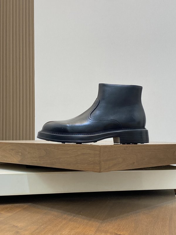 Tods 남성 미들 톱 마틴 로퍼 부츠 001-229210
