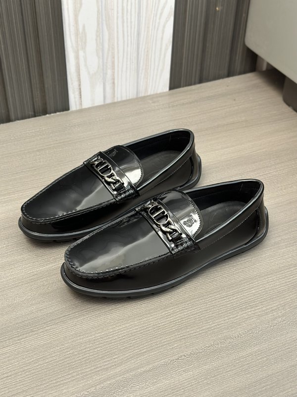 TODS 남성 수입 소가죽 수제 로퍼 001-229215