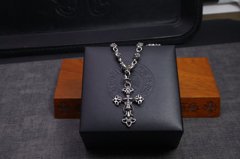 크롬하츠 빈티지 크로스 목걸이 001-229543