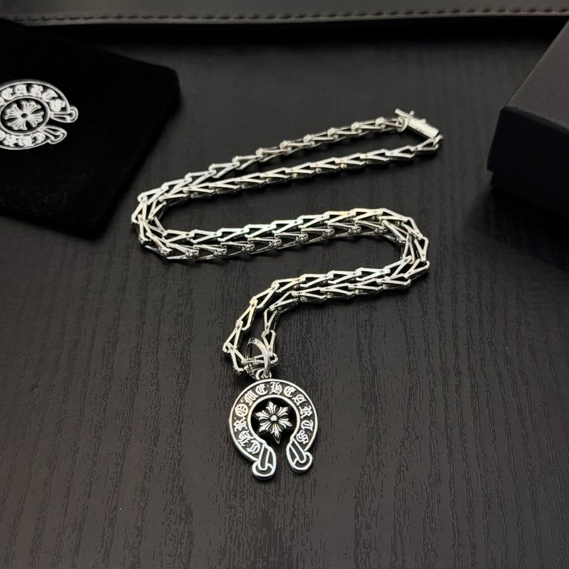 크롬하츠 빈티지 십자가 말발굽 목걸이 001-229580