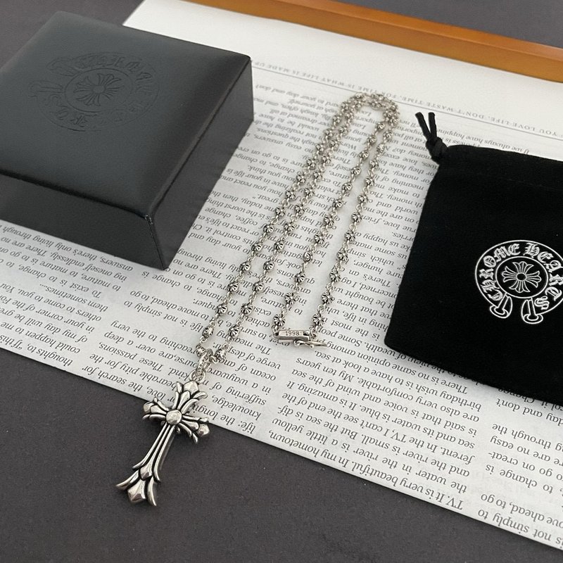 크롬하츠 빈티지 크로스 볼 목걸이 유니섹스 001-229584