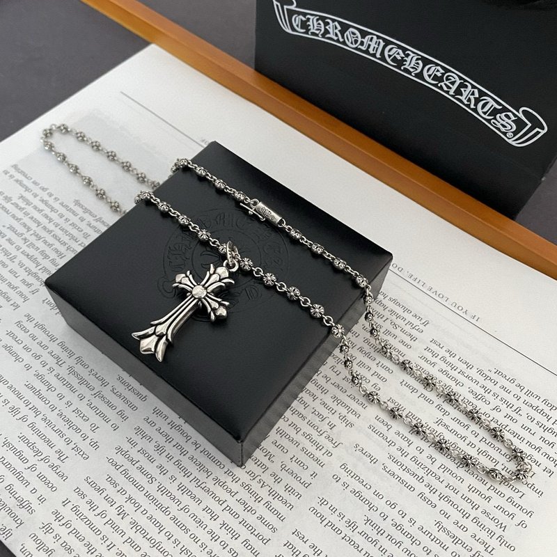 크롬하츠 빈티지 크로스 볼 목걸이 유니섹스 001-229584