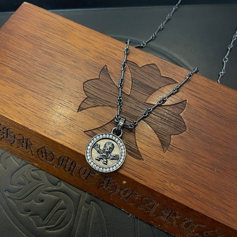 크롬하츠 빈티지 대나무 스컬 목걸이 001-229594