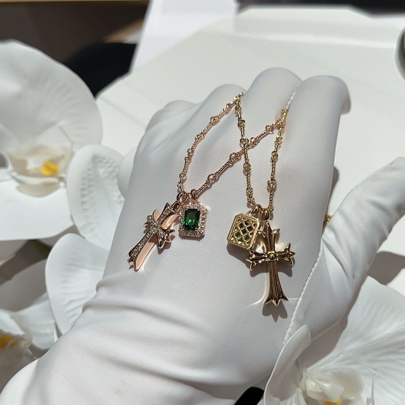 크롬하츠 십자가 에메랄드 목걸이 001-229649