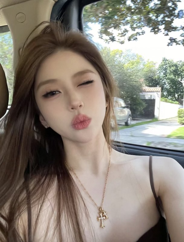 크롬하츠 클래식 다이아몬드 더블 크로스 골드 목걸이 001-229698