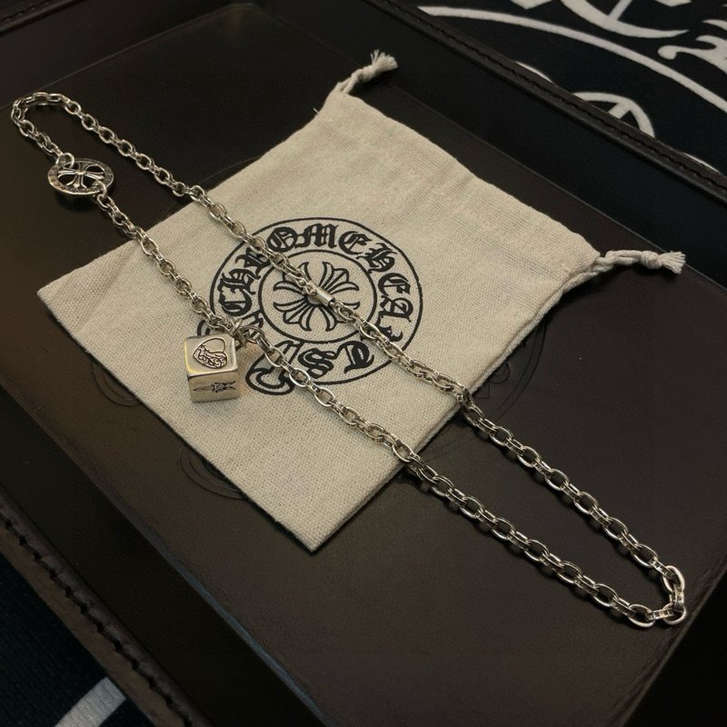 크롬하츠 빈티지 주사위 펜던트 목걸이 001-229728