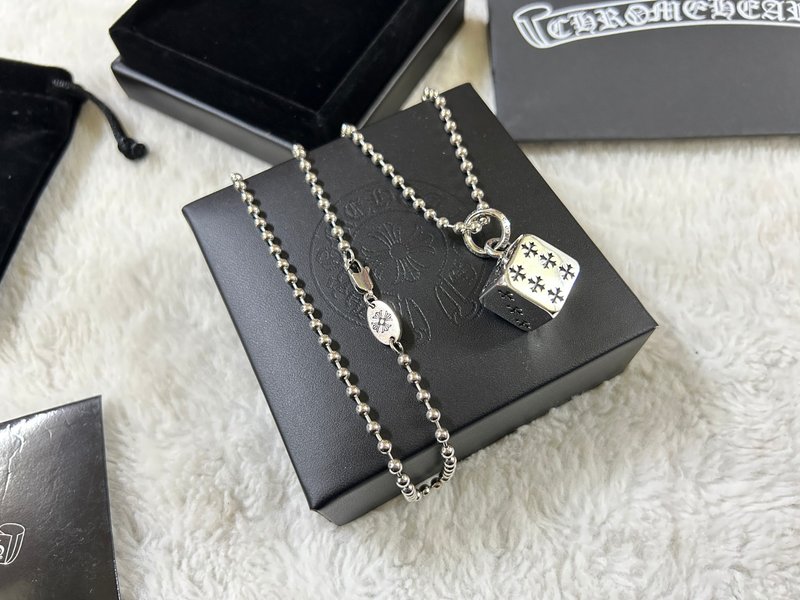 크롬하츠 주사위 비즈 목걸이 001-229750