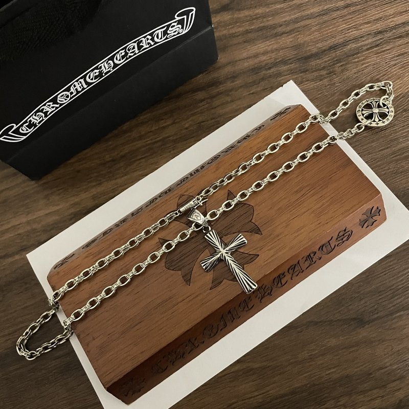 크롬하츠 빈티지 십자가 펜던트 목걸이 001-229758
