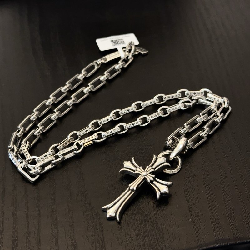 크롬하츠 빈티지 크로스 펜던트 목걸이 001-229773