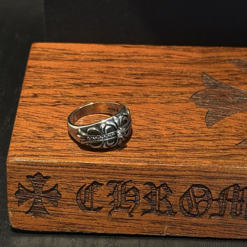 크롬하츠 빈티지 크로스 목걸이 001-229909