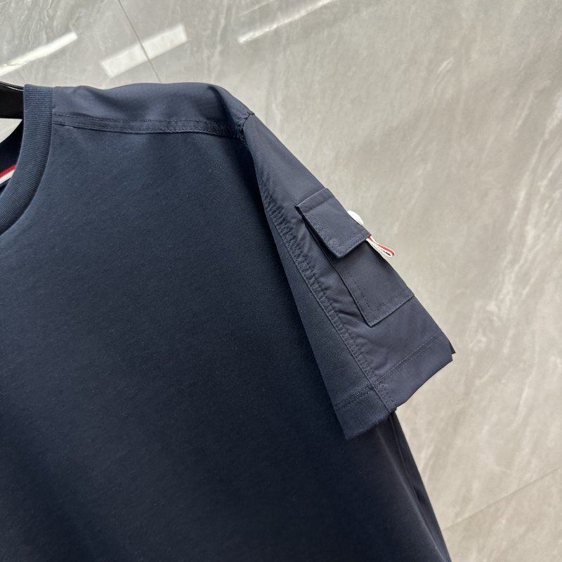 Thombrowne 사이드 슬리브 단추 포켓 라운드 티 001-230419