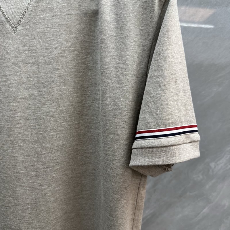 톰브라운 더블 소매 스트립 라운드 넥 반팔 티셔츠 001-230421