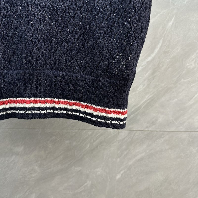 Thom Browne 라인스톤 강아지 반팔 니트 001-230440