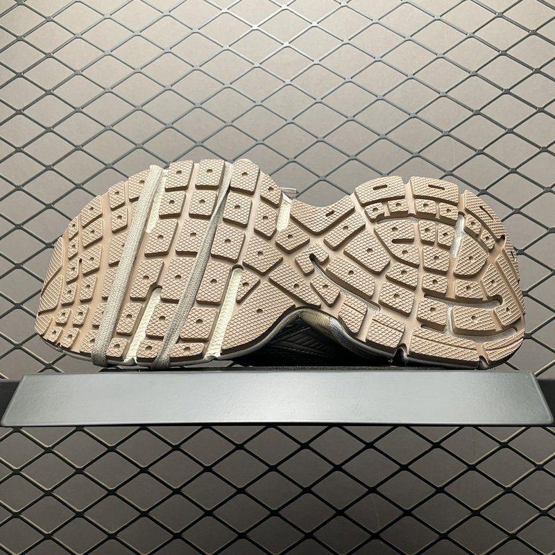 발렌시아가 팬텀 3XL 복고 운동화 001-230557