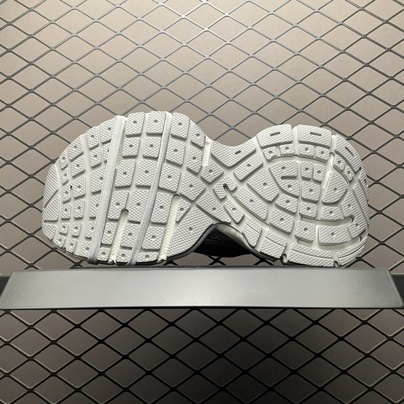 발렌시아가 팬텀 3XL 빈티지 러닝화 001-230558