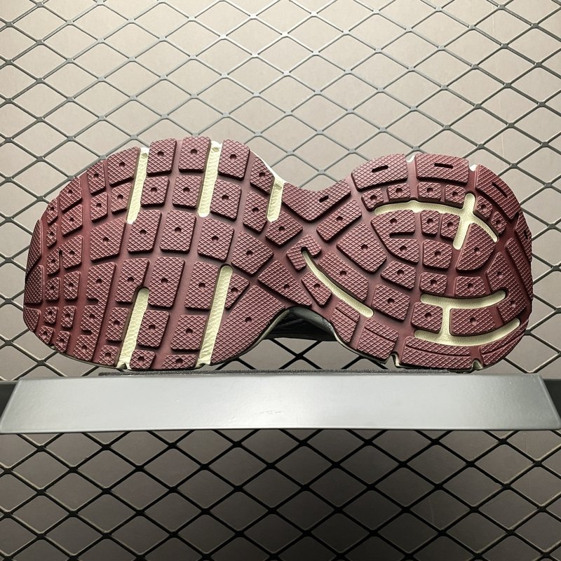 발렌시아가 3XL 빈티지 데드 스포츠슈즈 734734 001-230630
