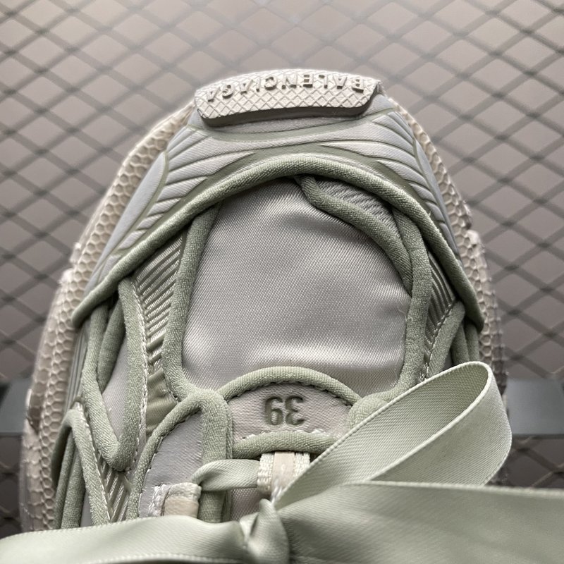 발렌시아가 3XL 새틴 보우 스니커즈 001-230649