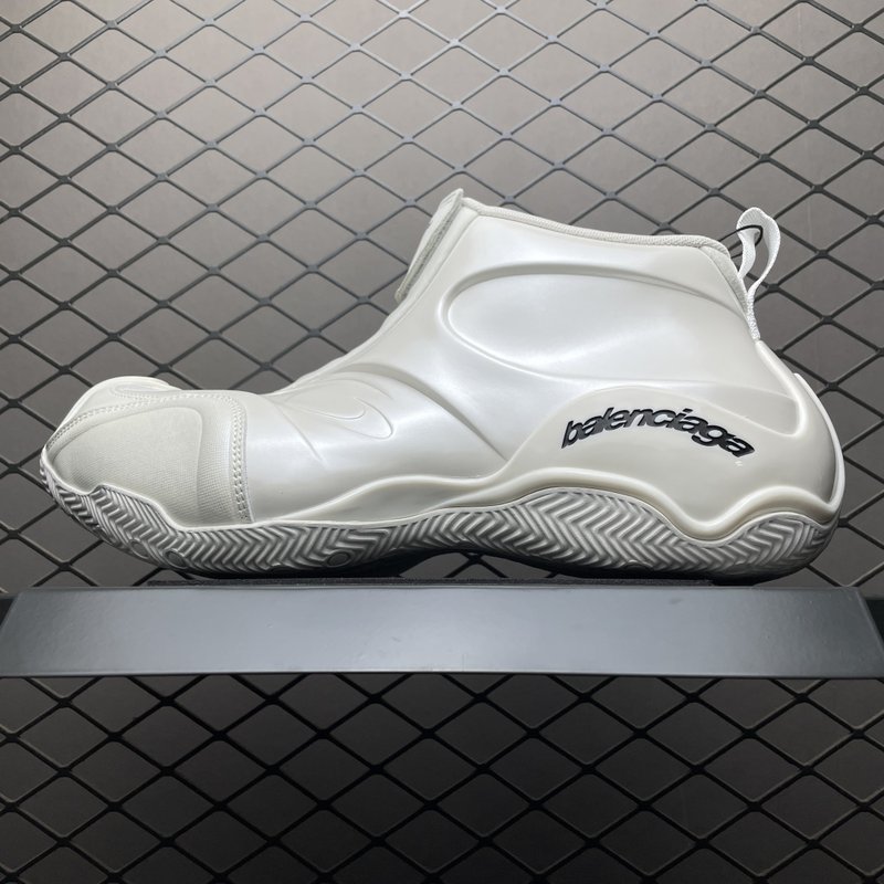 발렌시아가 Basketball 빈티지 스니커즈 001-230654