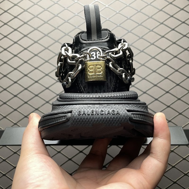 발렌시아가 3XL 체인 빈티지 스니커즈 001-230685