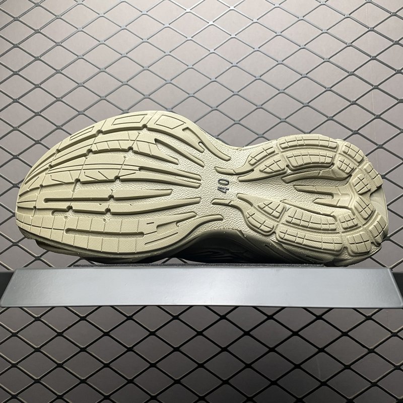 발렌시아가 먼데이 복고풍 캐주얼 운동화 001-230702