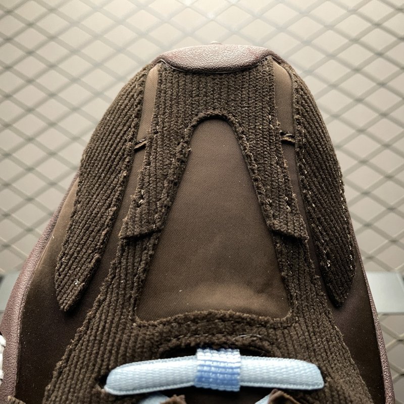 발렌시아가 먼데이 울트라 빈티지 스니커즈 001-230714