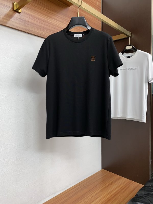 봄여름 신상 라운드넥 반팔 자수 로고 티셔츠 001-230839