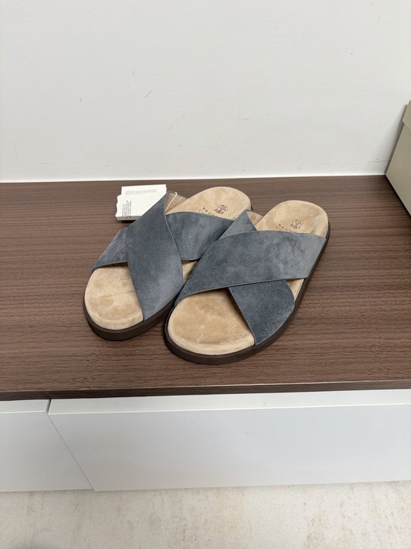 브루넬로 쿠치넬리 양가죽 일체형 슬리퍼 001-231165