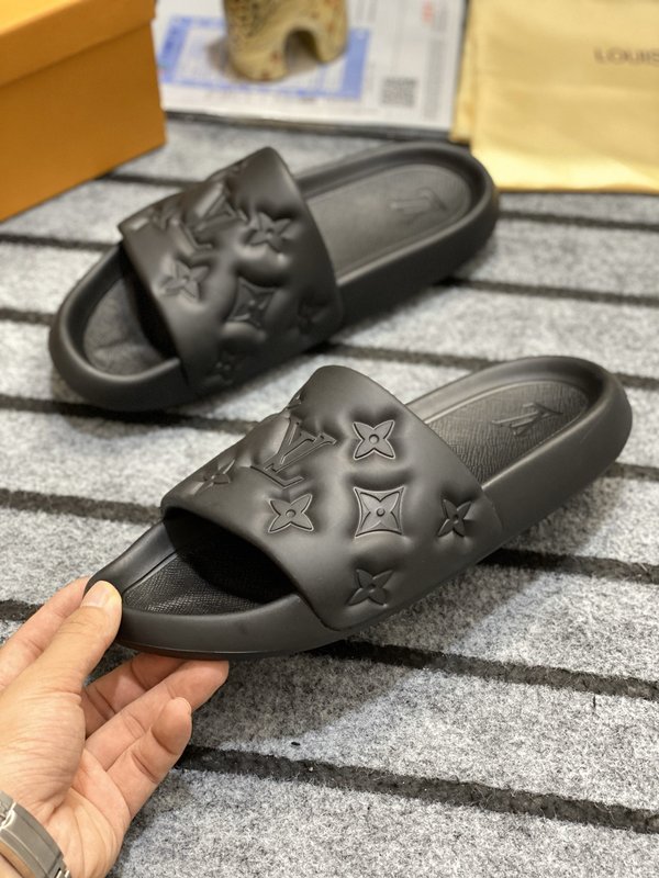 루이비통 남성용 폼 바닥 슬리퍼 001-231235