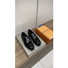 루이비통 남성 비즈니스 캐주얼 가죽 구두 001-231377