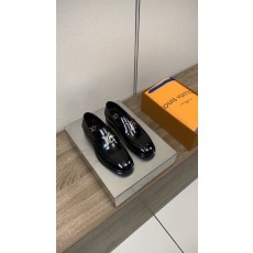 루이비통 남성 비즈니스 캐주얼 가죽 구두 001-231382