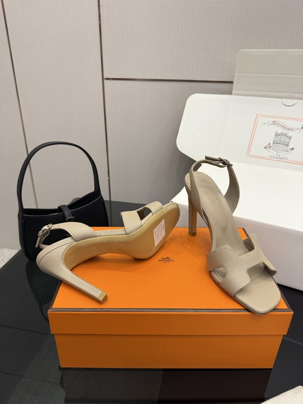 에르메스 클래식 H 버클 하이힐 샌들 001-231468