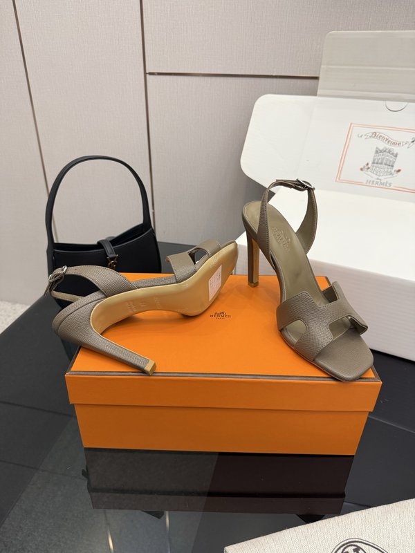 에르메스 클래식 H 버클 하이힐 샌들 001-231470