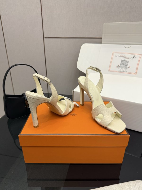 에르메스 클래식 H 버클 하이힐 샌들 001-231478
