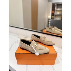 에르메스 여성 스웨이드 로퍼 001-231563