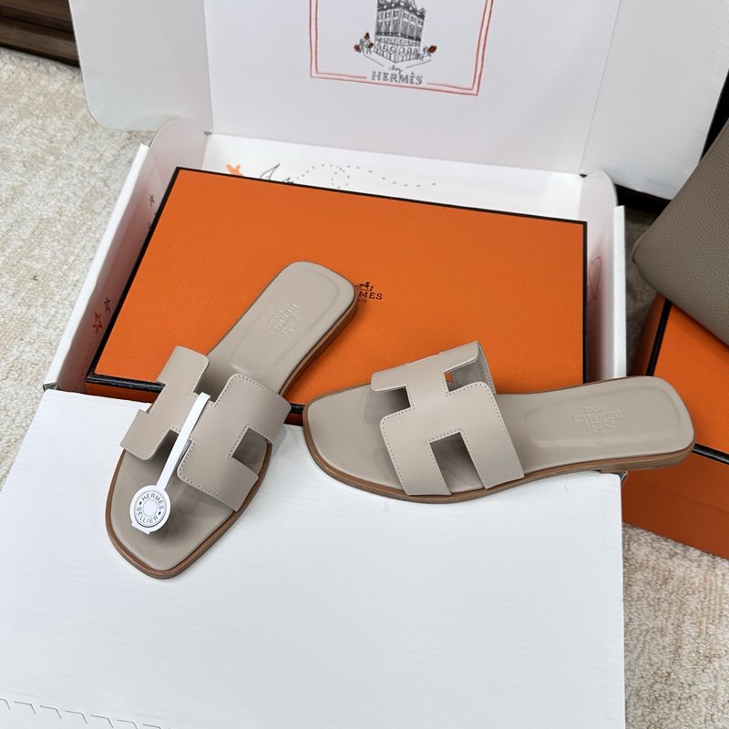 에르메스 H 슬리퍼 오란 샌들 시리즈 001-231653