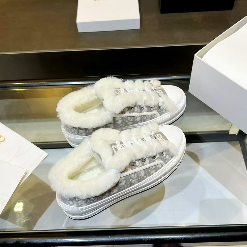 디올 자수 두꺼운 바닥 모피 안감 캐주얼 운동화 001-231857