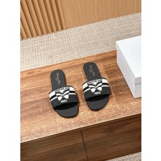 디올 봄여름 신상 자수 가죽 슬리퍼 001-231872