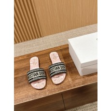 디올 봄여름 신상 자수 가죽 슬리퍼 001-231879