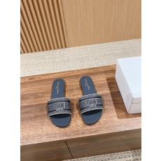 디올 봄여름 신상 자수 가죽 슬리퍼 001-231883