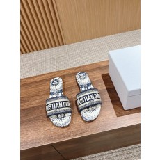 디올 봄여름 신상 자수 가죽 슬리퍼 001-231887