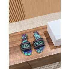디올 봄여름 신상 자수 플랫 샌들 001-231896
