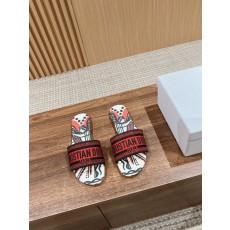 디올 봄여름 신상 자수 가죽 플랫 슬리퍼 001-231899